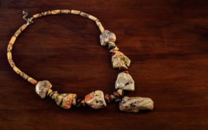 rock pendenet 