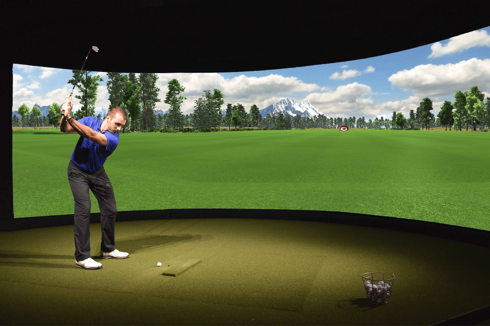 The Swift Rise in the Popularity of Golf Simulators