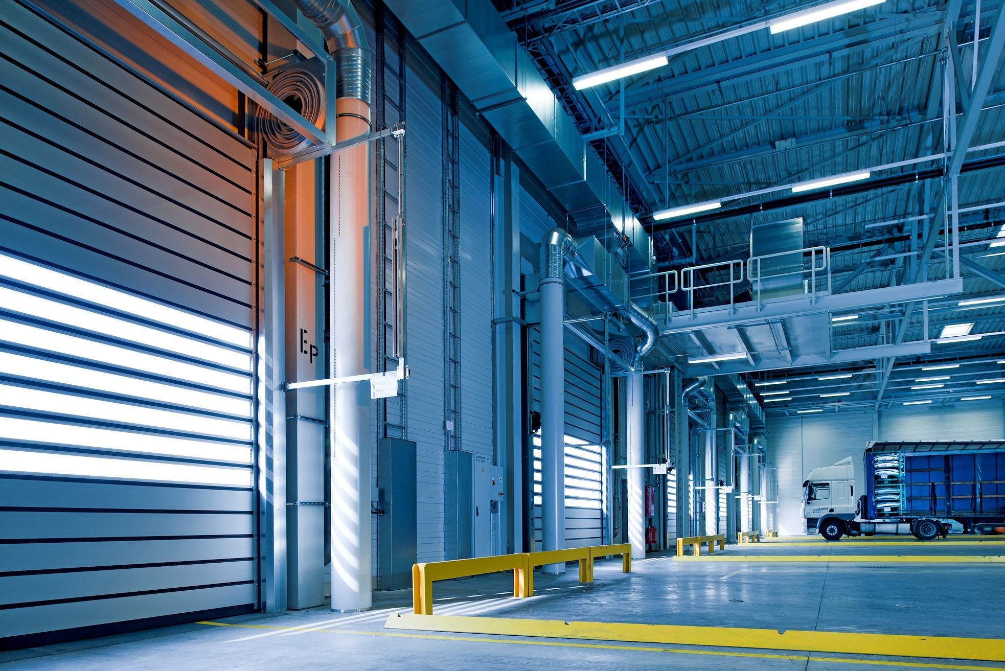 How to Improve Inventory Management With Strategic Warehousing Storage